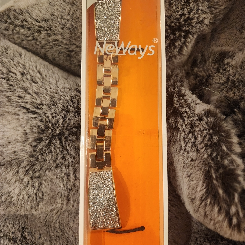 NeWays Galaxy Active Rose Gold Watch band with dazzel 40mm 44mm Brand new